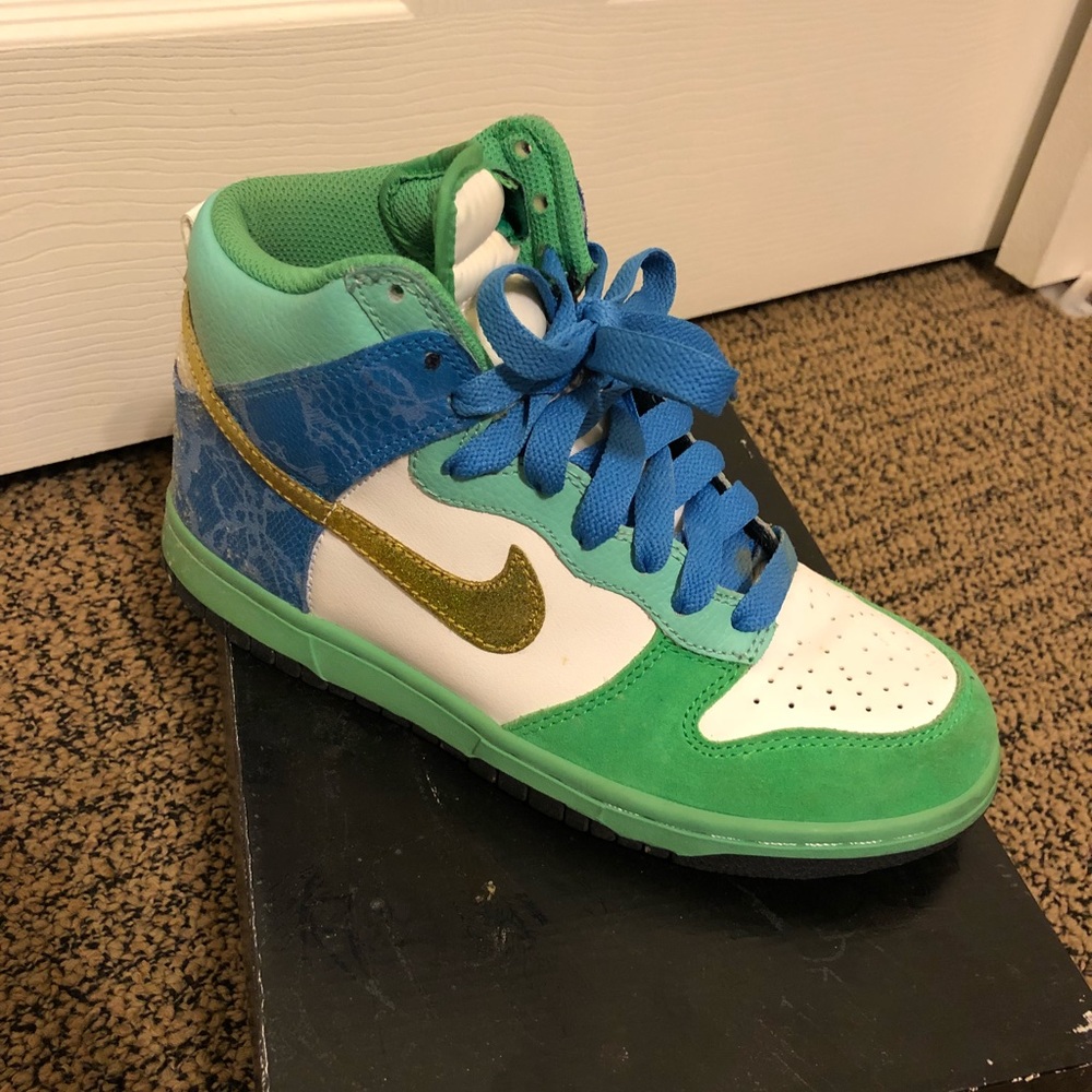 Women’s Nike Dunks